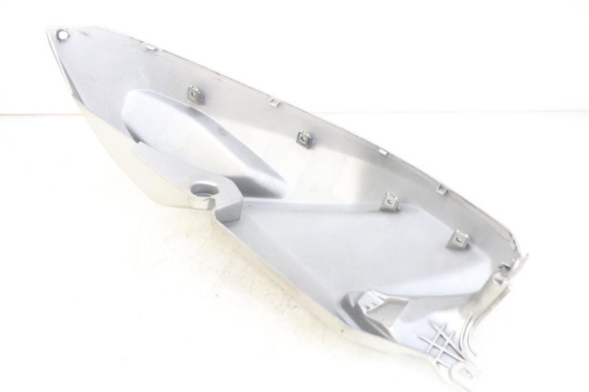 photo de RIGHT TANK FAIRING YAMAHA MT ABS 125 (2014 - 2018)