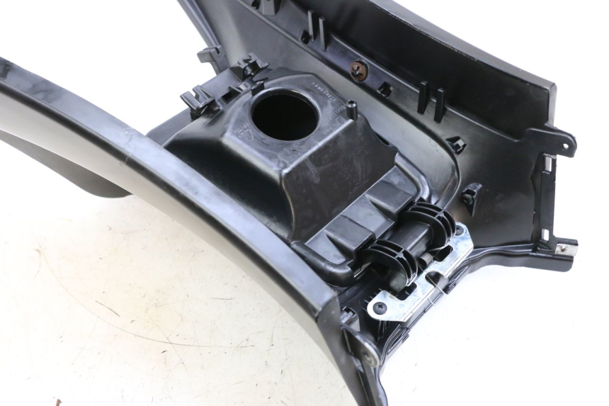 photo de FUEL TANK PANEL PIAGGIO MP3 HPE 350 (2018 - 2020) - Product overview