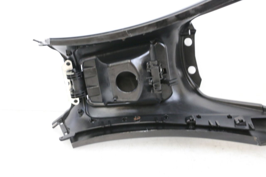 photo de FUEL TANK PANEL PIAGGIO MP3 HPE 350 (2018 - 2020) - Markings and original references