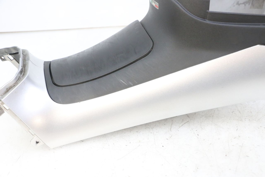 photo de FUEL TANK PANEL PIAGGIO MP3 LT 300 (2010 - 2016)