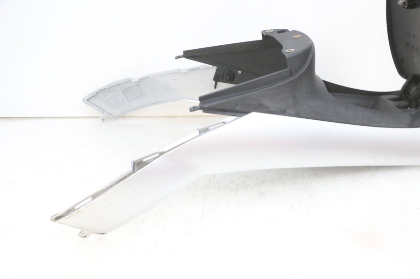 photo de FAIRING TANK PIAGGIO MP3 RL 250 (2007 - 2010) - Markings and original references