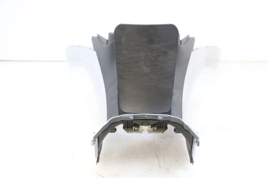 photo de FAIRING TANK PIAGGIO MP3 RL 250 (2007 - 2010) - Distinctive features