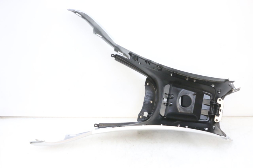 photo de FAIRING TANK PIAGGIO MP3 RL 250 (2007 - 2010) - Product overview