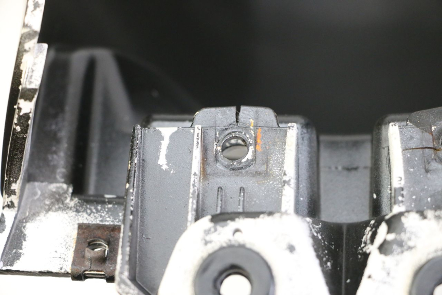 photo de FUEL TANK PANEL YAMAHA TZR 50 (2008 - 2016) - Technical close-up