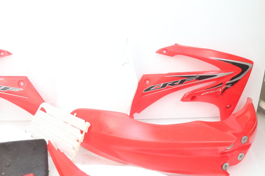 photo de COMPLETE FAIRING BODY KIT HONDA CRF 250 (2013 - 2016)