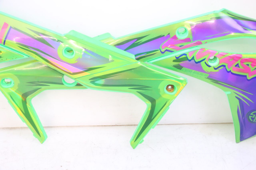 photo de COMPLETE FAIRING KAWASAKI KXF KX-F 250 (2017 - 2019) - Alternative angle