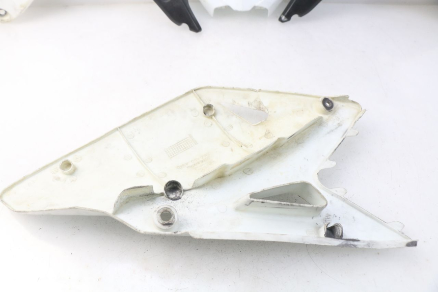 photo de COMPLETE FAIRING SUZUKI RMZ RM-Z 450 (2008 - 2011)