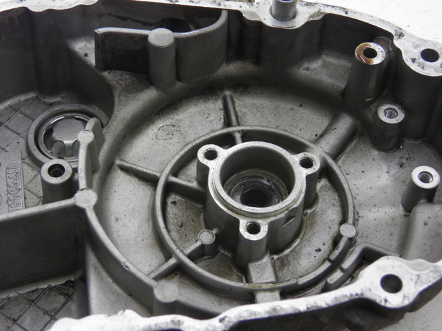 photo de ALTERNATOR COVER PEUGEOT SATELIS 125 (2006 - 2009) - Alternative perspective