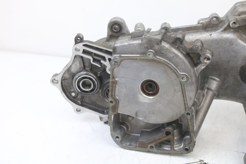 photo de ENGINE LOWER CRANKCASE KYMCO AGILITY 4T 50 (2018 - 2022)