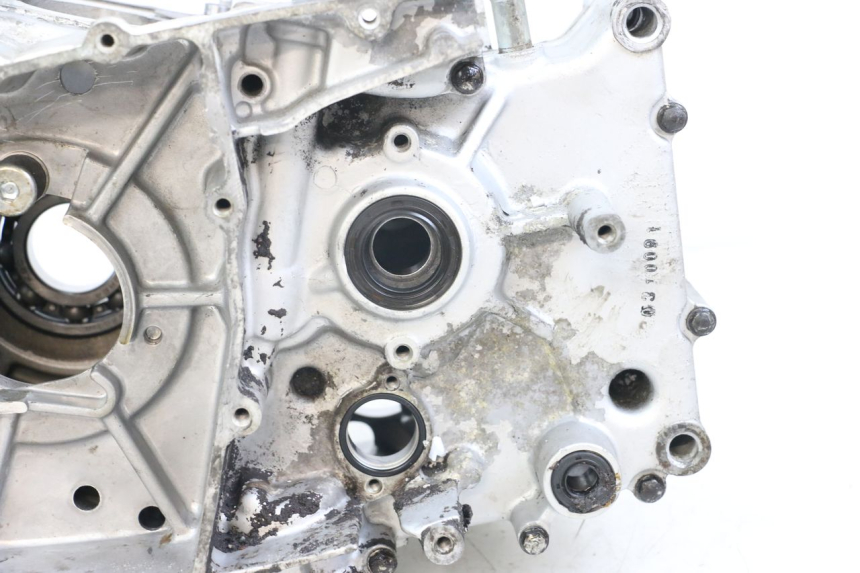 photo de Engine bottom case HYOSUNG GV AQUILA 125 (2000 - 2004)