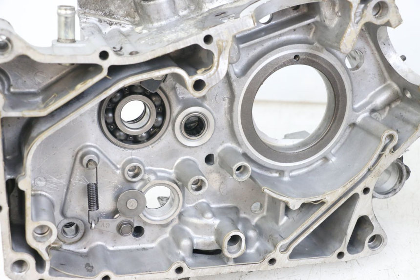 photo de Engine bottom case HYOSUNG GV AQUILA 125 (2000 - 2004)