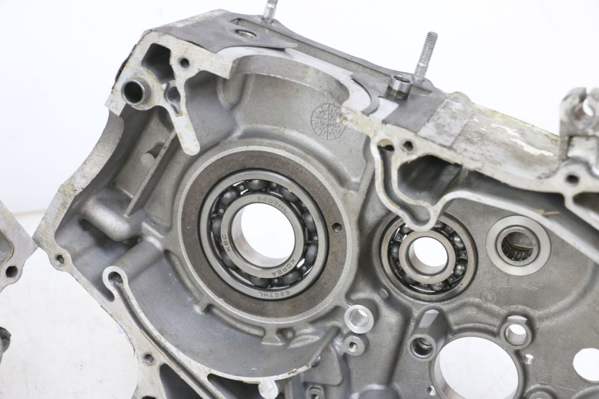 photo de Engine bottom case HYOSUNG GV AQUILA 125 (2000 - 2004)