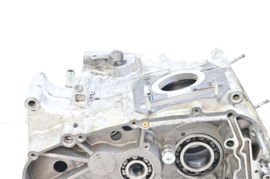 photo de Engine bottom case HYOSUNG GV AQUILA 125 (2000 - 2004)