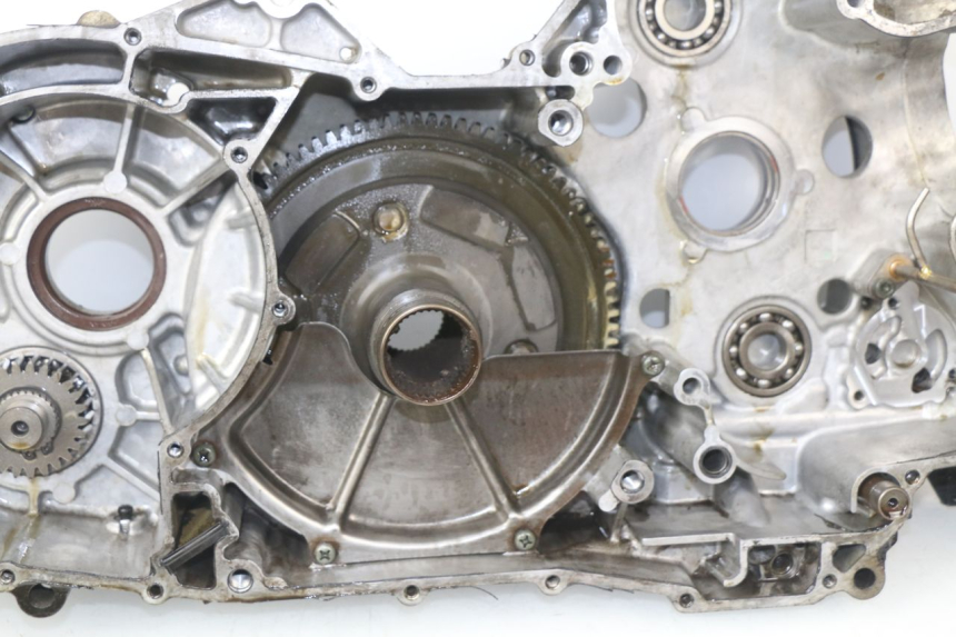 photo de ENGINE CRANKCASE SUZUKI BURGMAN 650 (2002 - 2004)