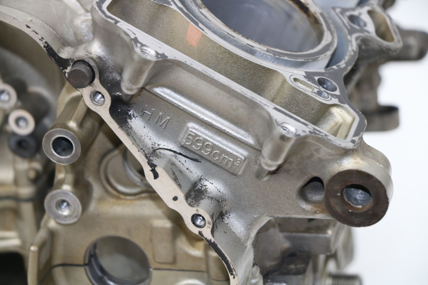 photo de ENGINE CRANKCASE HONDA CBF N 600 (2008 - 2010)