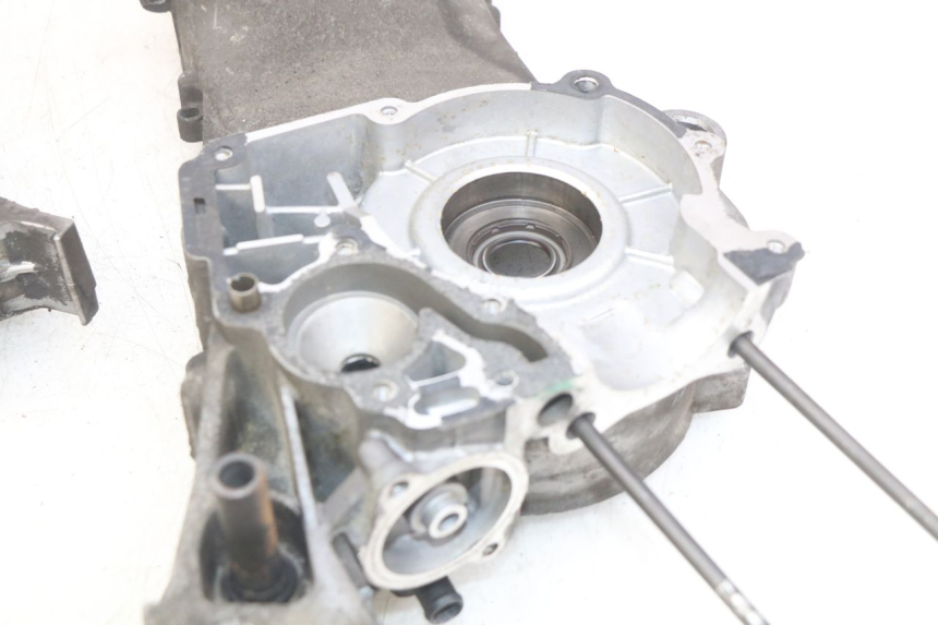 photo de ENGINE LOWER CASING PEUGEOT CITYSTAR 125 (2011 - 2017)