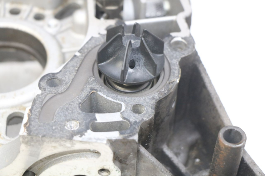 photo de ENGINE LOWER CASING PEUGEOT CITYSTAR 125 (2011 - 2017)