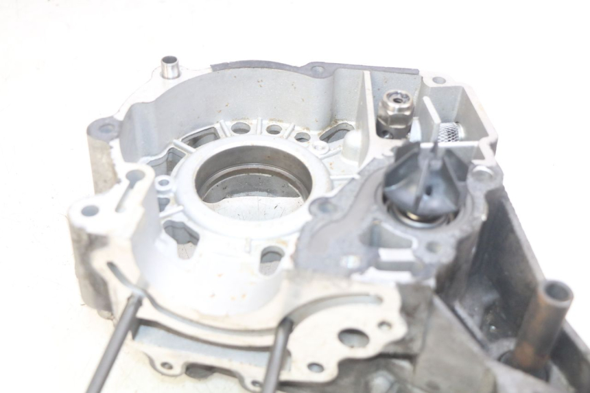 photo de ENGINE LOWER CASING PEUGEOT CITYSTAR 125 (2011 - 2017)
