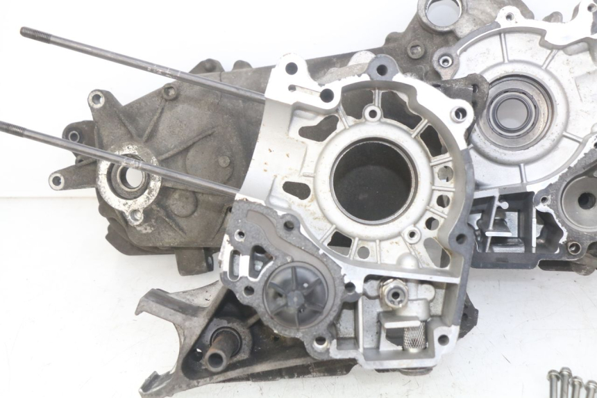 photo de ENGINE LOWER CASING PEUGEOT CITYSTAR 125 (2011 - 2017)