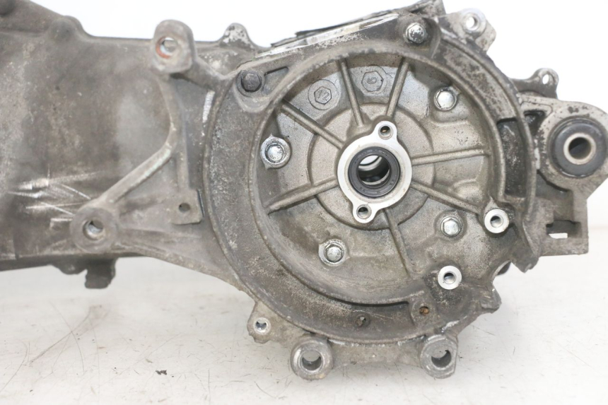 photo de ENGINE LOWER CASING PEUGEOT ELYSTAR 50 (2002 - 2014)