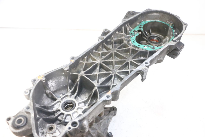 photo de ENGINE LOWER CASING PEUGEOT ELYSTAR 50 (2002 - 2014)