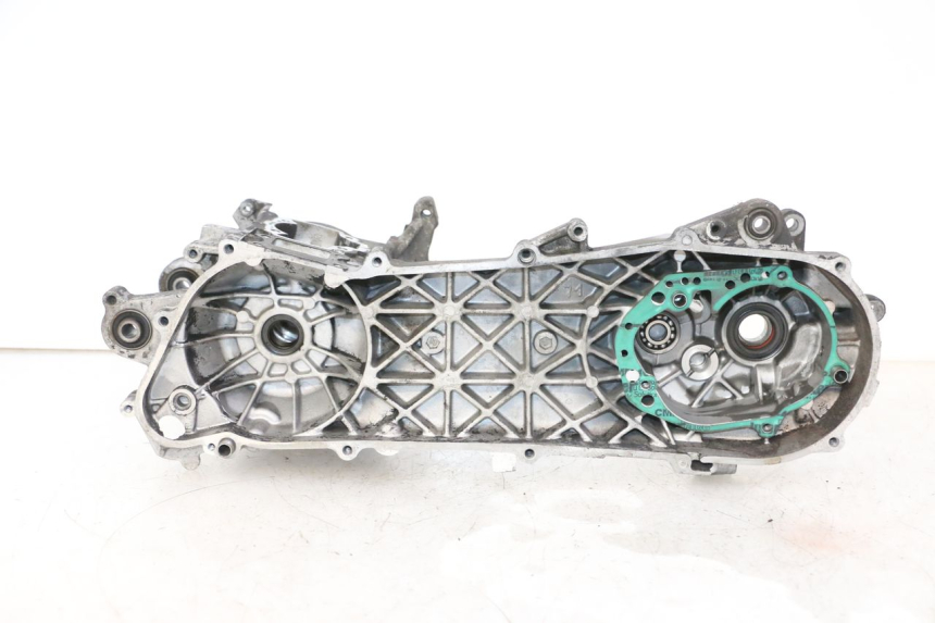 photo de ENGINE LOWER CASING PEUGEOT ELYSTAR 50 (2002 - 2014)
