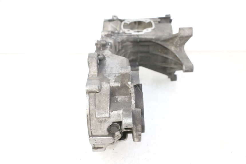 photo de ENGINE LOWER CASING PEUGEOT ELYSTAR 50 (2002 - 2014)
