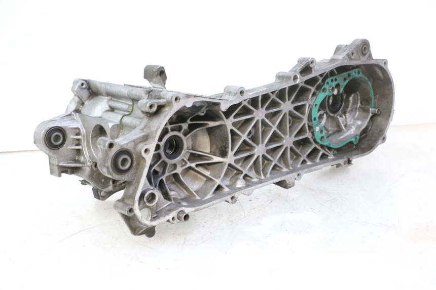 photo de ENGINE LOWER CASING PEUGEOT ELYSTAR 50 (2002 - 2014)