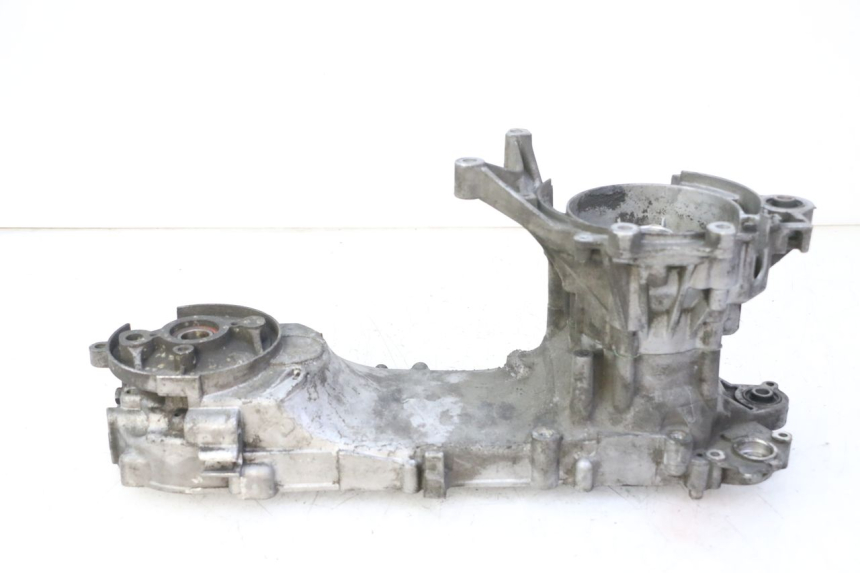 photo de ENGINE LOWER CASING PEUGEOT ELYSTAR 50 (2002 - 2014)