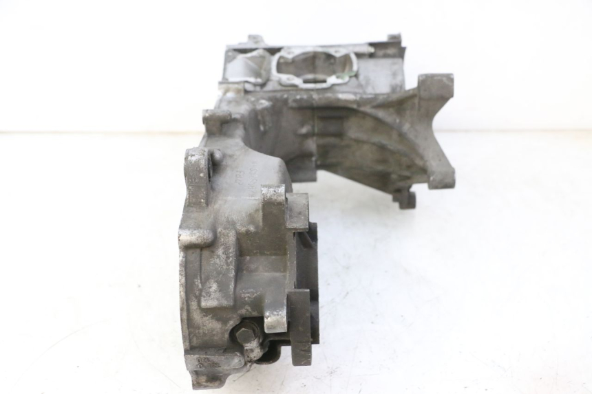 photo de ENGINE LOWER CASING PEUGEOT ELYSTAR 50 (2002 - 2014)
