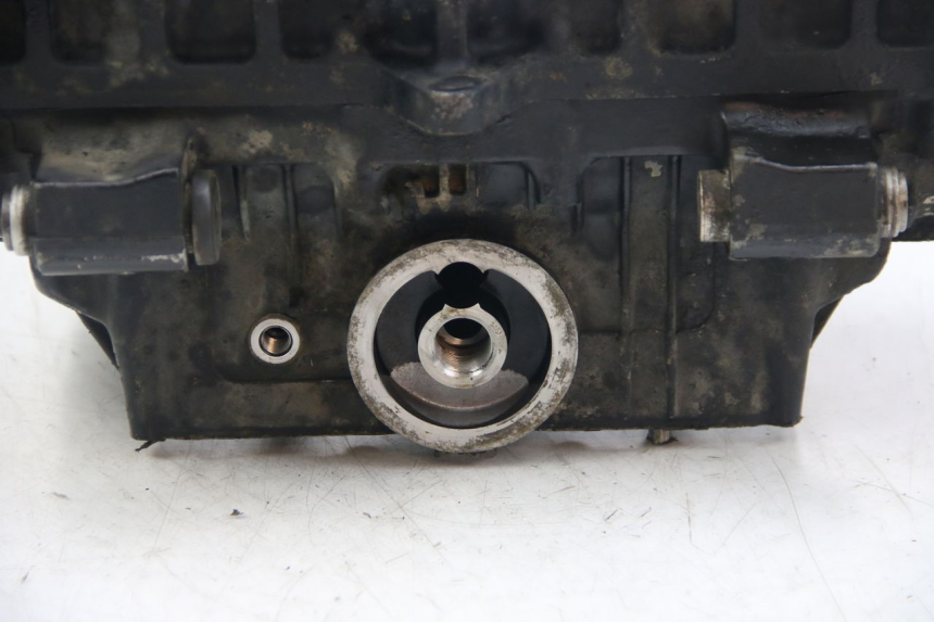 photo de ENGINE LOWER CASING YAMAHA FZS FAZER 600 (2001 - 2003)
