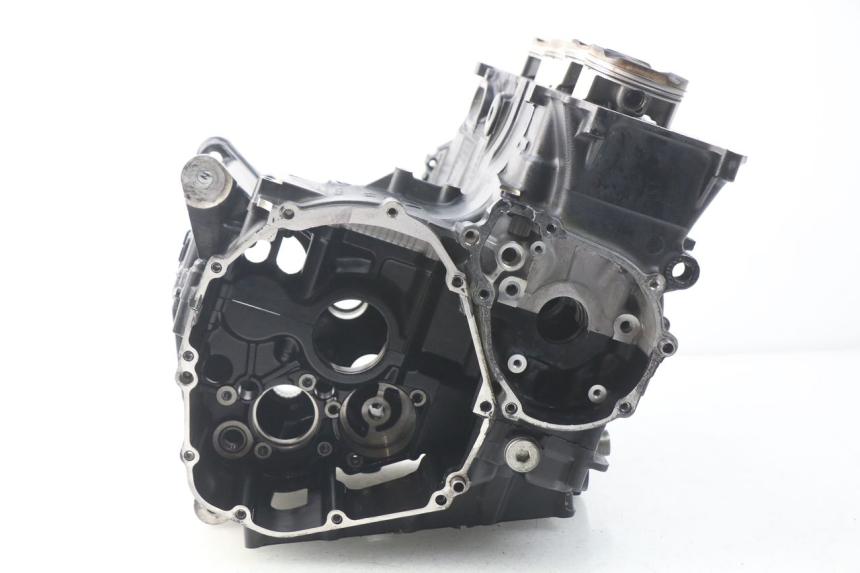 photo de ENGINE CRANKCASE SUZUKI GSR 600 (2005 - 2012)