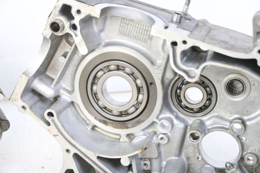 photo de ENGINE CRANKCASE HYOSUNG GTR 125 (2006 - 2008)