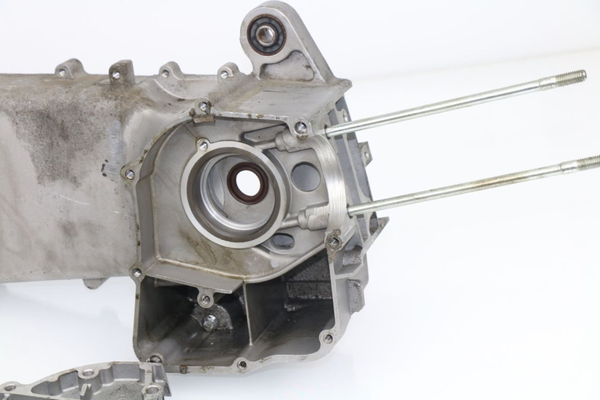 photo de ENGINE LOWER CASING JONWAY AZTRAL 125 (2008 - 2017)