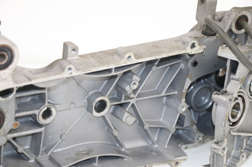 photo de ENGINE LOWER CASING JONWAY AZTRAL 125 (2008 - 2017)