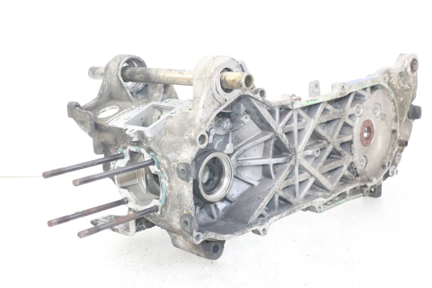 photo de ENGINE LOWER CRANKCASE KEEWAY RY6 2T 50 (2011 - 2019)