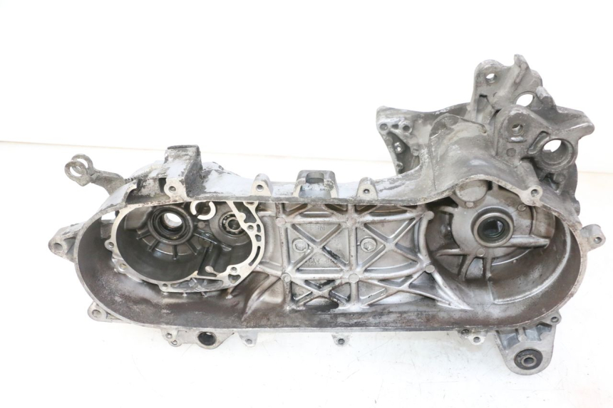 photo de ENGINE CRANKCASE PEUGEOT KISBEE 2T 50 (2010 - 2017)