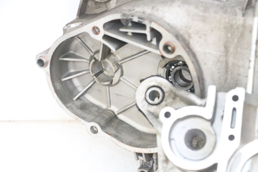 photo de ENGINE LOWER CASING PIAGGIO NEW TYPHOON 50 (2018 - 2021)