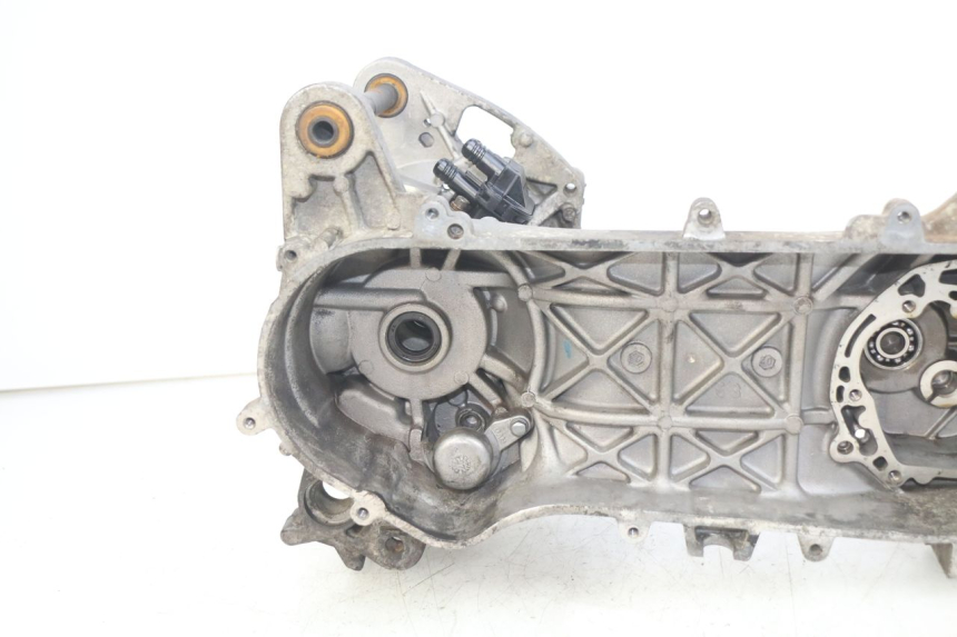 photo de ENGINE LOWER CASING PEUGEOT LUDIX 50 (2005 - 2007)