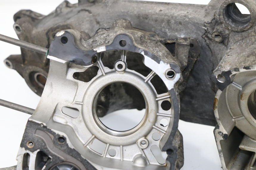 photo de ENGINE CRANKCASE PEUGEOT SATELIS 125 (2006 - 2009)