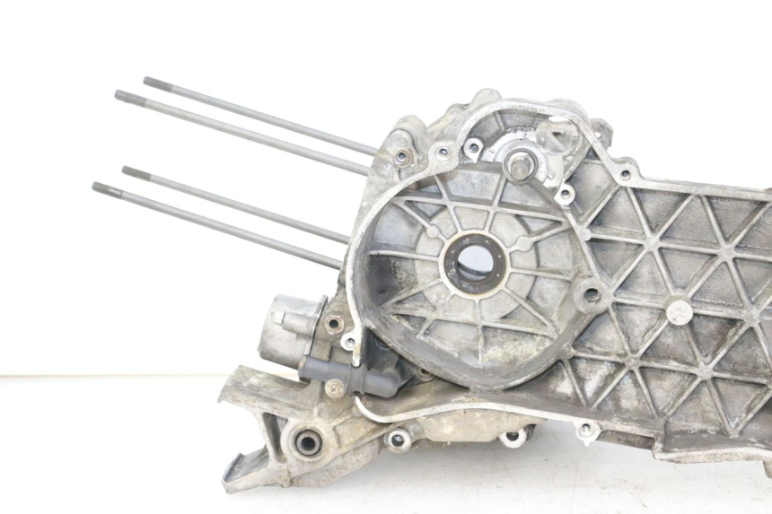 photo de ENGINE CRANKCASE PEUGEOT SATELIS 125 (2013 - 2018)
