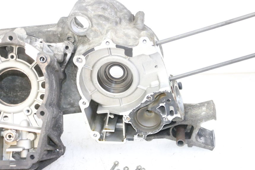 photo de ENGINE CRANKCASE PEUGEOT SATELIS 125 (2013 - 2018)