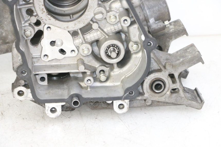 photo de ENGINE CRANKCASE PEUGEOT SATELIS 125 (2013 - 2018)