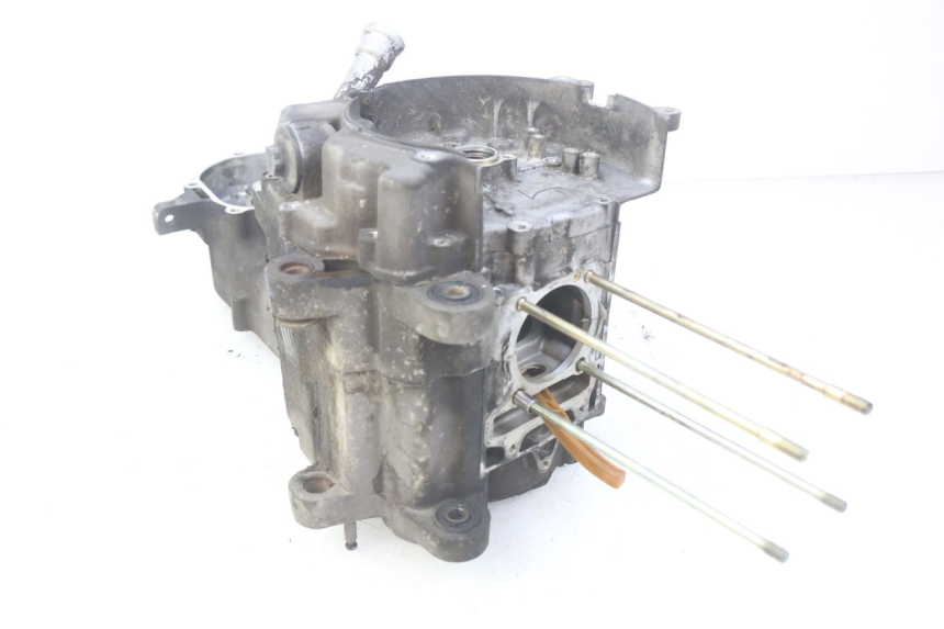 photo de ENGINE BOTTOM CASE PEUGEOT TWEET 125 (2010 - 2017)