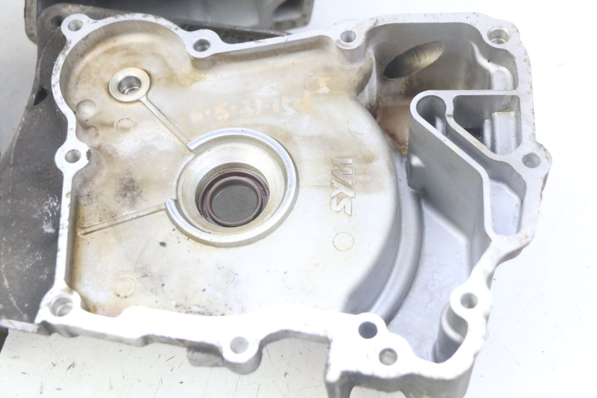 photo de ENGINE BOTTOM CASE PEUGEOT TWEET 125 (2010 - 2017)