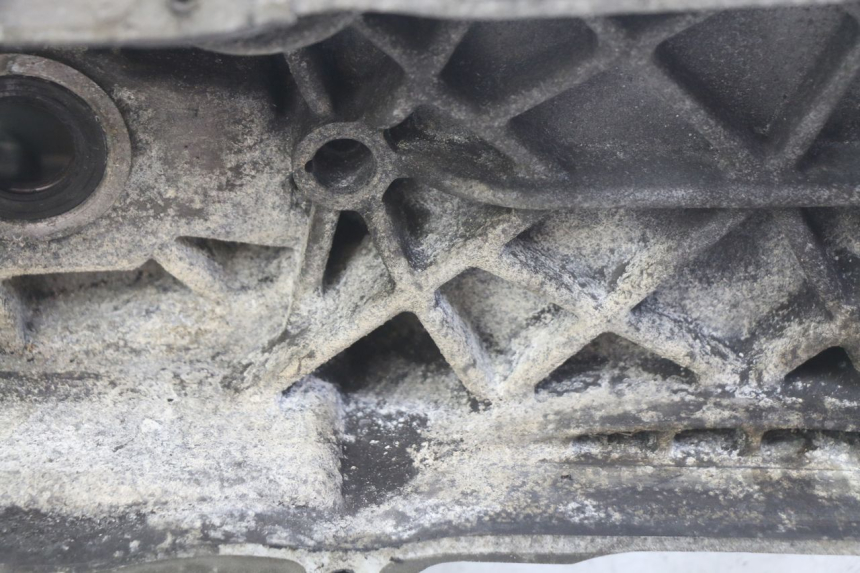 photo de ENGINE BOTTOM CASE PEUGEOT TWEET 125 (2010 - 2017)