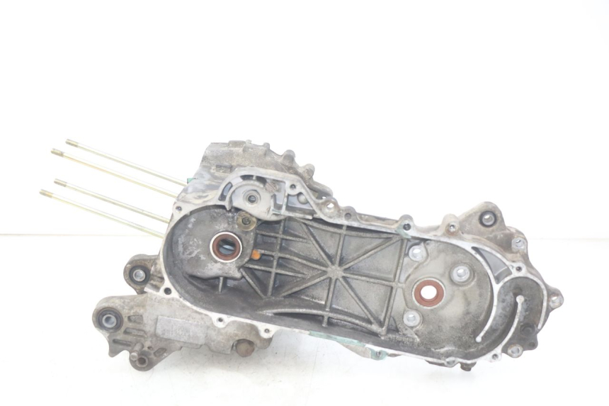 photo de ENGINE LOWER CASING PEUGEOT V-CLIC VCLIC 50 (2007 - 2013)