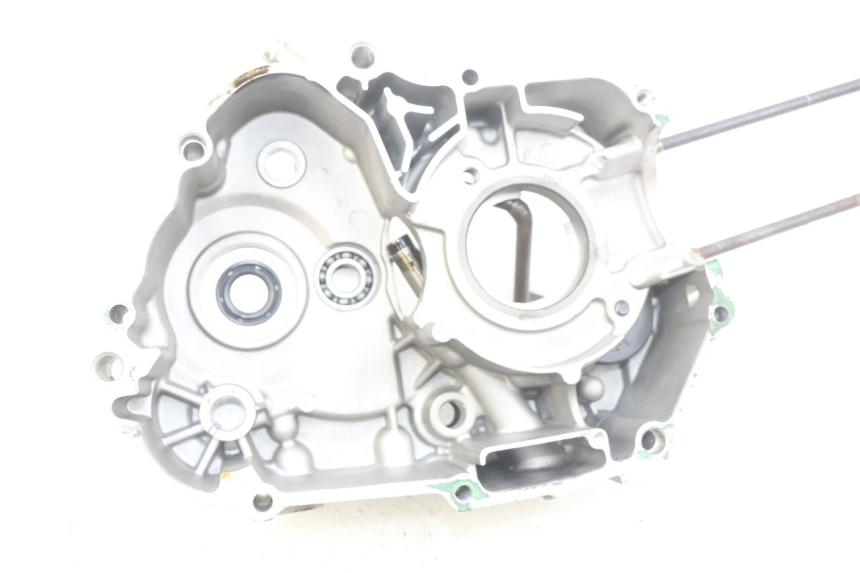 photo de ENGINE BOTTOM CASE YCF PILOT 125