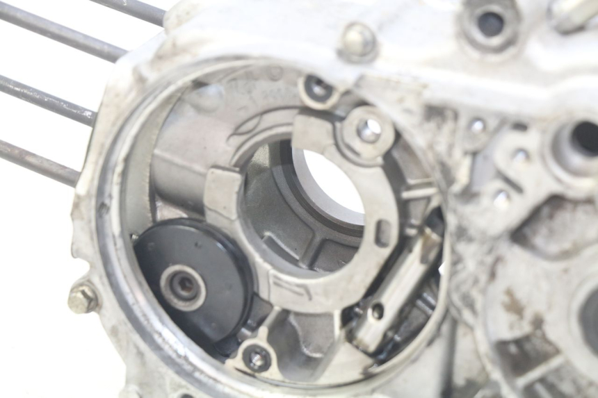 photo de ENGINE BOTTOM CASE YCF PILOT 125