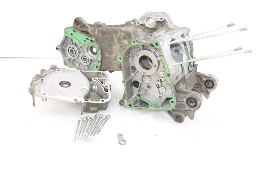 photo de Engine bottom case EUROCKA R8 4T 50 (2013 - 2022)